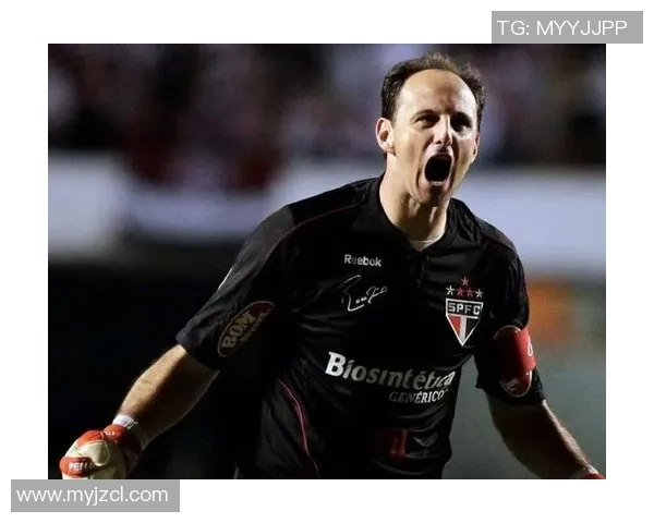 盘点足坛十位最具影响力球星及其辉煌瞬间解析