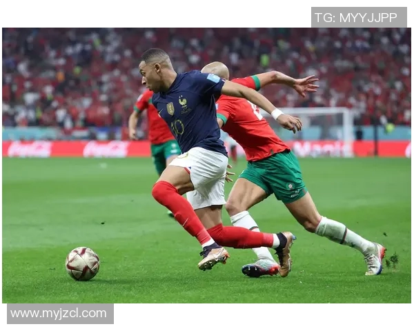 足球12号球星：从绿茵场的闪耀到传奇生涯的背后故事